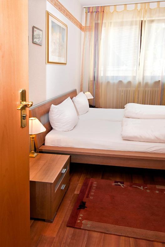 Hotel Kugel Trier Zimmer foto
